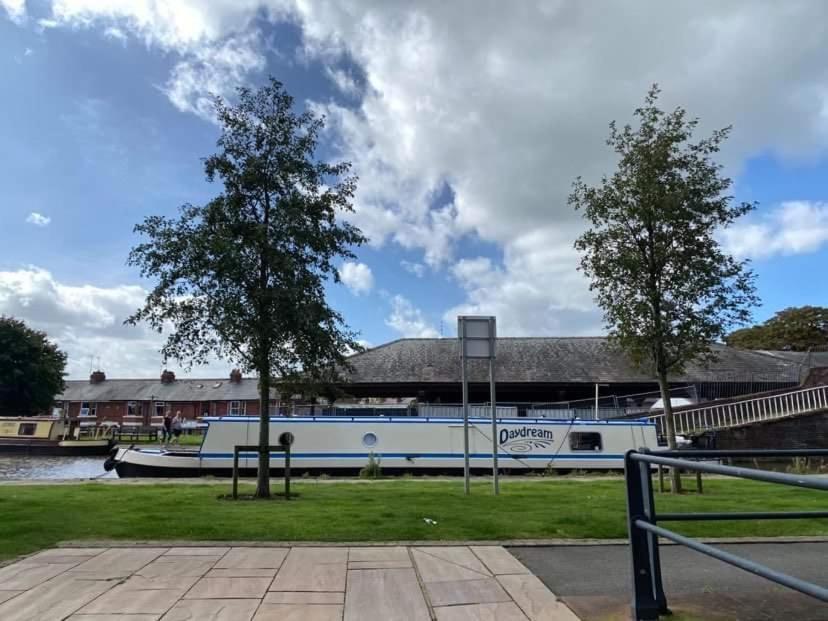 City Centre Chester Waterways Apartment Exterior foto