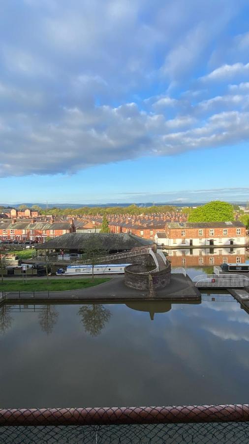 City Centre Chester Waterways Apartment Exterior foto